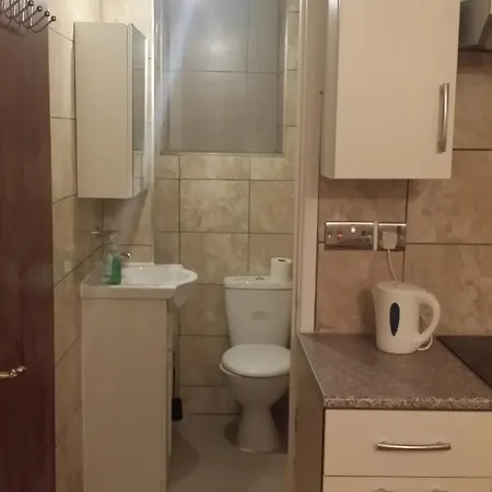 Stunning Apartment Private Garden Лондон Экстерьер фото